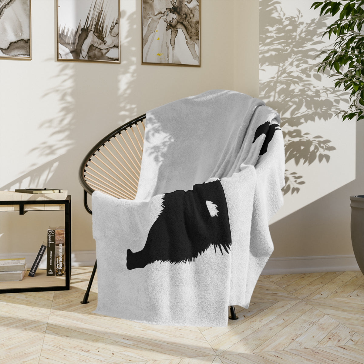Malamute Silhouette Velveteen Microfiber Blanket